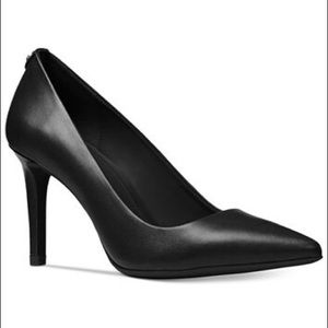 MICHAEL KORS DOROTHY FLEX PUMP